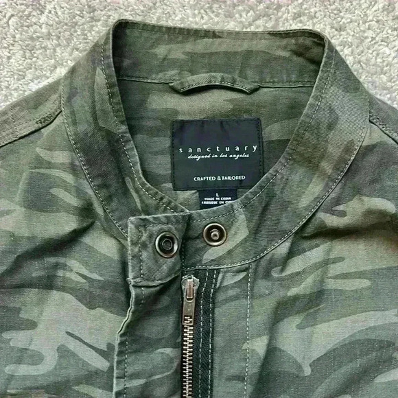 Sanctuary Fray Hem Utility Shacket in Stone Camo L - Picture 2 of 3